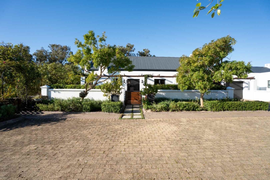 4 Bedroom Property for Sale in Croydon Western Cape